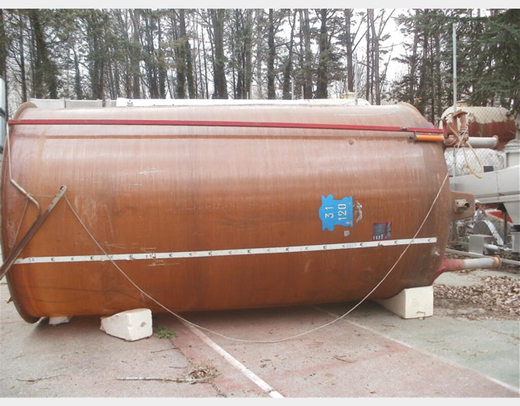 Cuve chapeau flottant en polyester - Volume : 120 hecto (12000 litres)