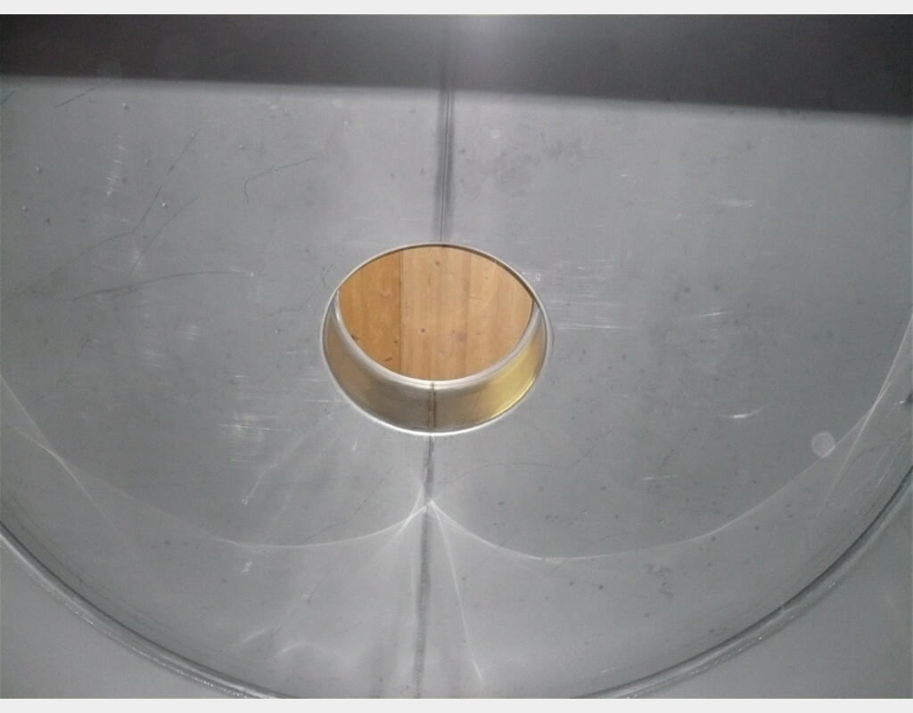 cuve de stockage INOX 304 de 150 hls - cylindrique verticale sur pieds