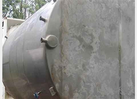 Cuve de stockage en INOX 304 - Cylindrique verticale à fond plat.