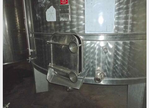 Cuve inox fermée sur pieds - Volume : 300 hls (30 000 litres)