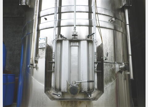 Cuve INOX 316L sur jupe - Volume : 150 hecto (15.000 litres)