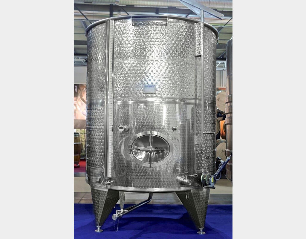 Cuve inox chapeau flottant - Volume de 5200 litres (52 hls)