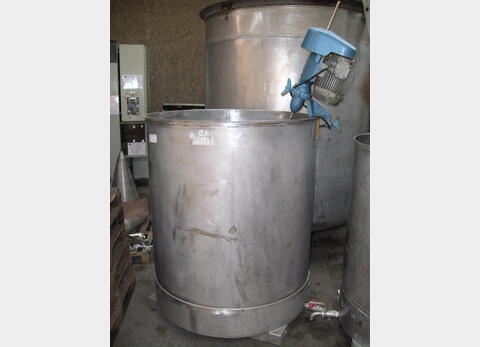 Cuve inox de 1000 litres avec agitateur