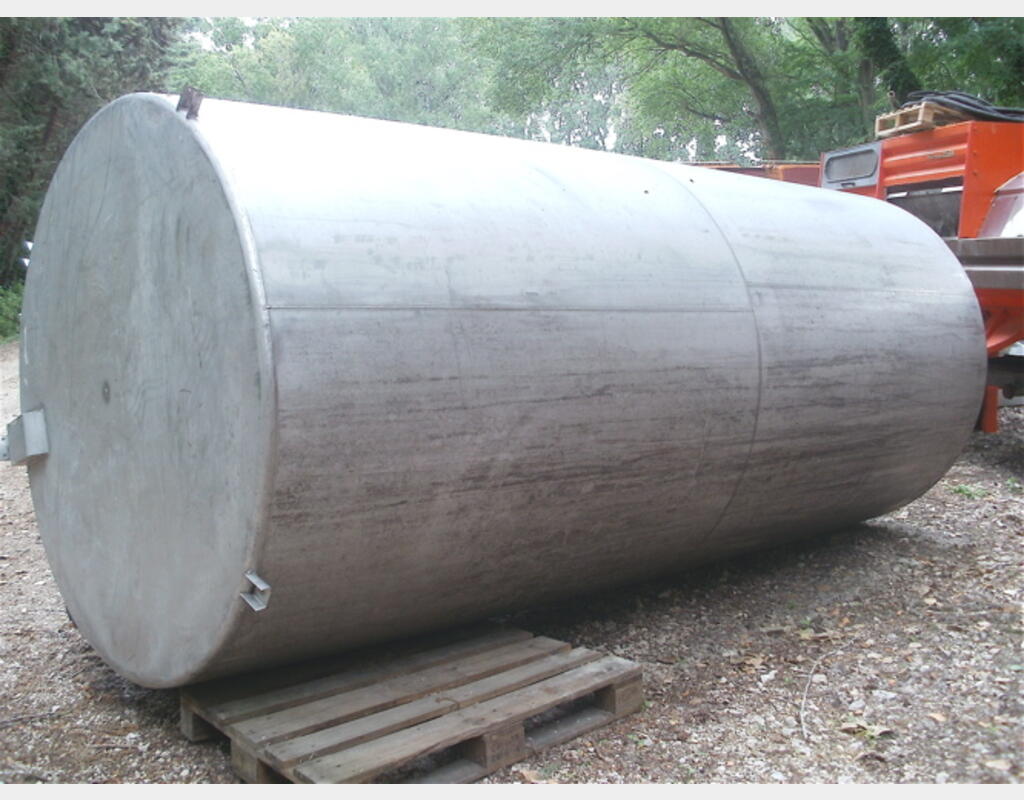 Cuve inox cylindrique de  103 hls - verticale, fond plat