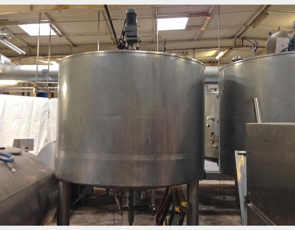 Cuve agitée INOX   - volume : 5 000 litres