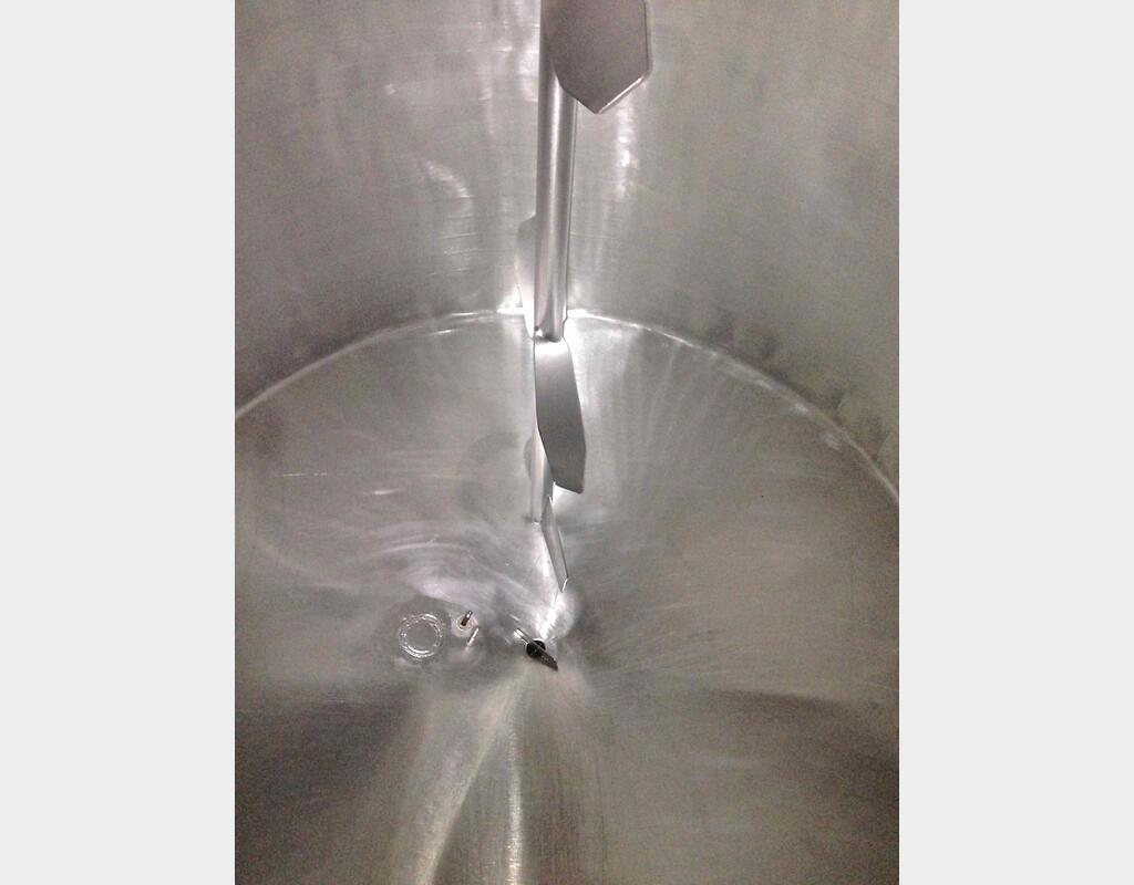 Cuve agitée INOX   - volume : 5 000 litres