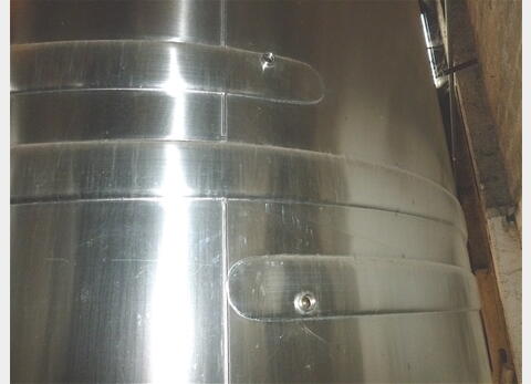 Cuve INOX 316L sur jupe - Volume : 150 hecto (15.000 litres)