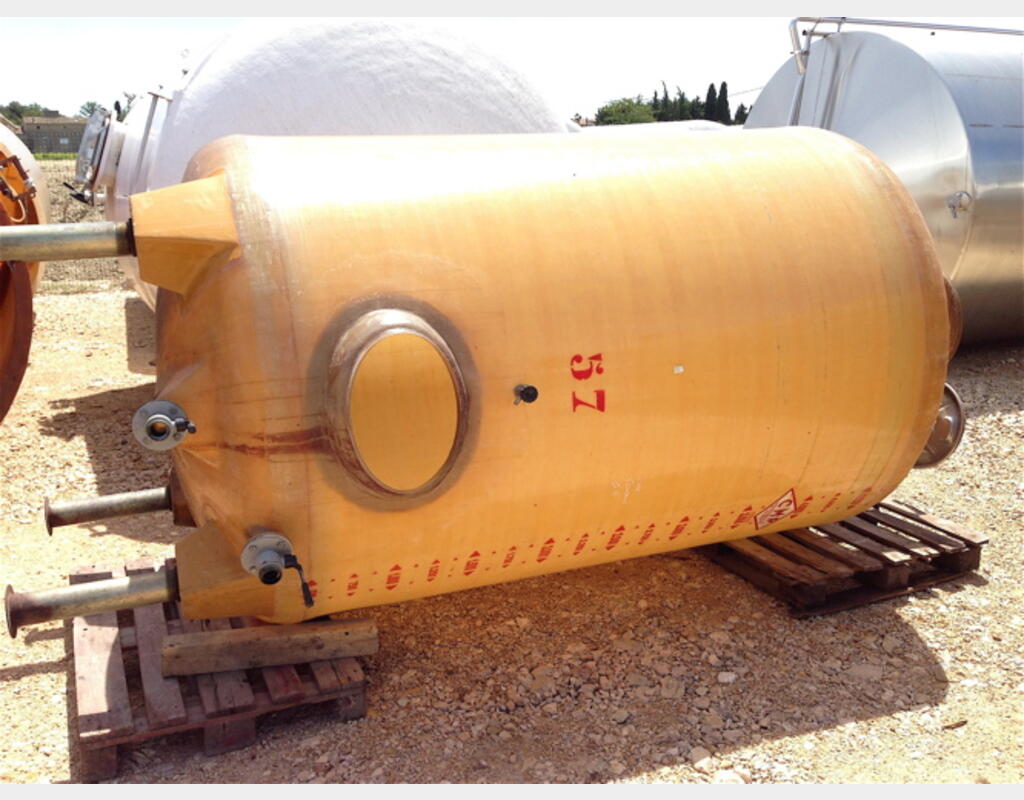 Cuve fibre - Volume : 5 000 litres (50 hectos)