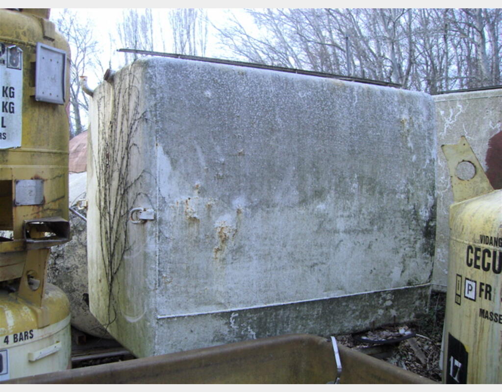 cuve de stockage - parallélépipèdique sur structure Pieds