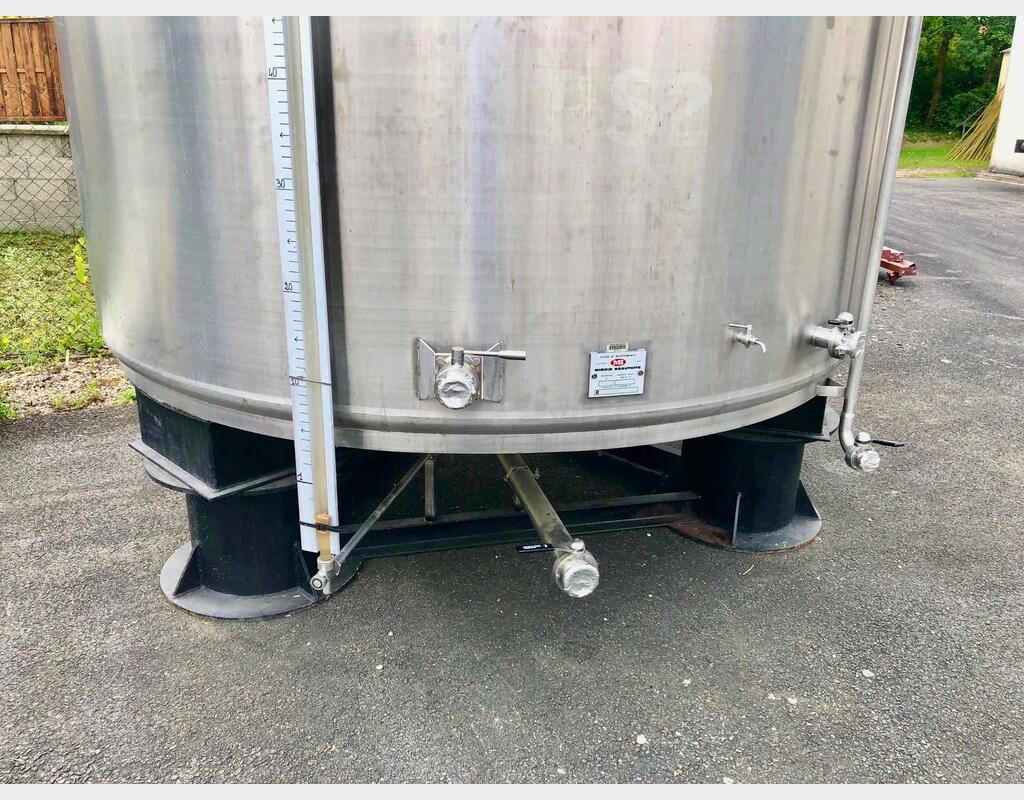 Stainless steel tank 316L - Closed - Agitated