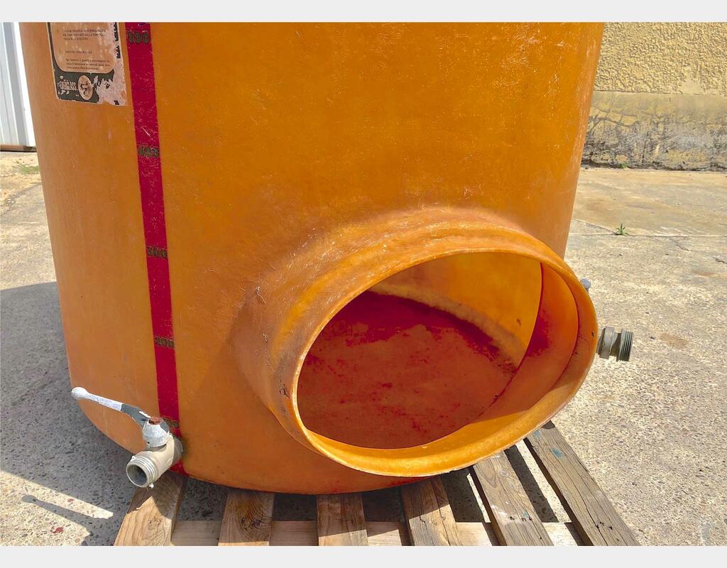 Cuve de stockage fibre - Volume : 8 hectos (800 litres)