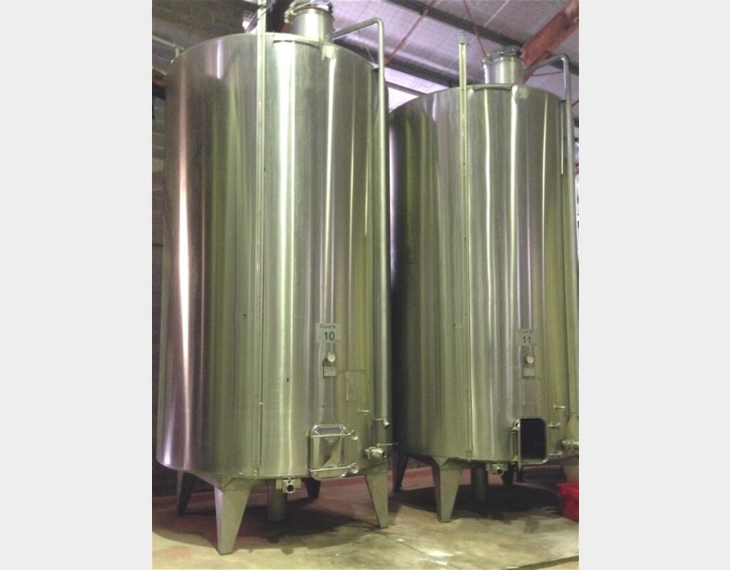 Cuve inox de vinification fermée - Volume : 30.000 litres (300 hecto)