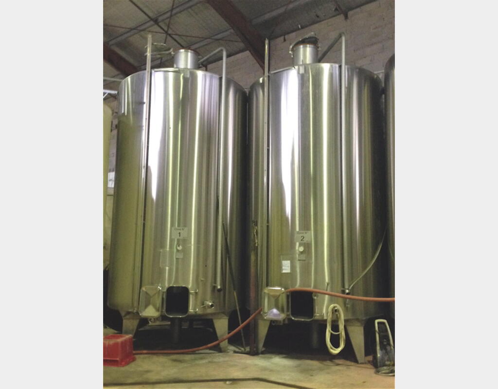 Cuve inox de vinification fermée - Volume : 30.000 litres (300 hecto)