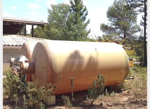 cuve fibre - Volume : 12 000 litres (120 hectos)