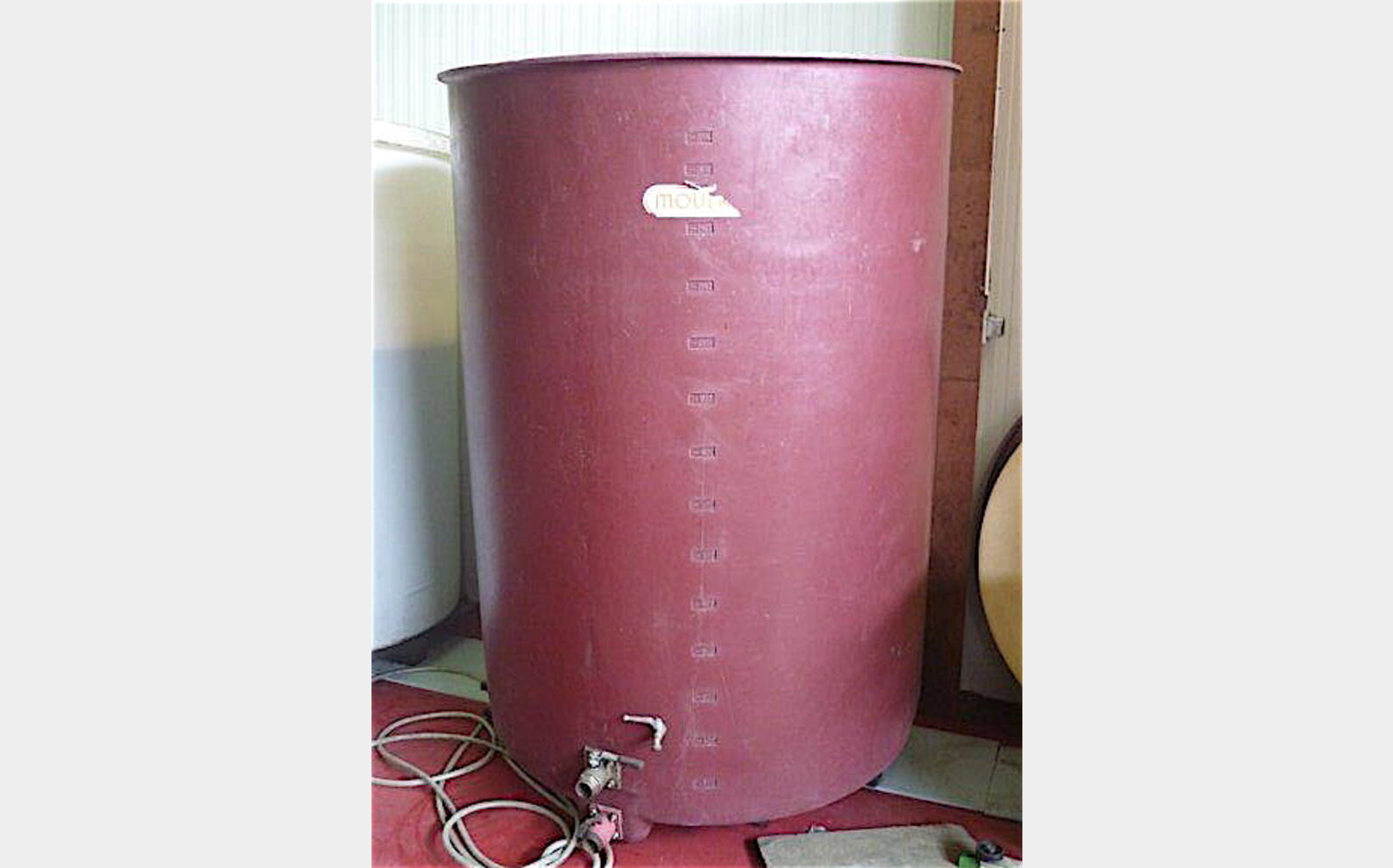 Cuve fibre - Volume : 3 000 litres (30 hectos)