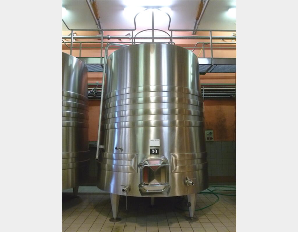 Cuve vinification INOX 304 tronconique - Volume : 131 hecto (13100 litres)