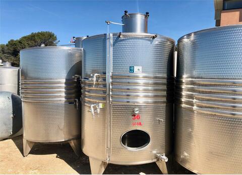 Stainless steel tank on legs - Storage