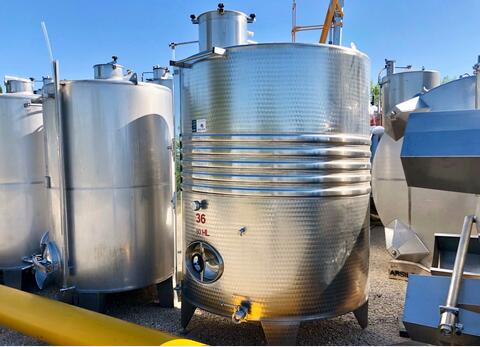 Stainless steel tank on legs - Storage