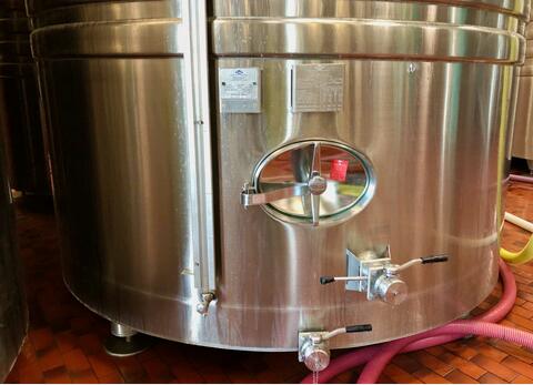 Cuve inox 316L - Fd incliné - Sur pieds - Vinification