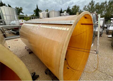 Fibre tank with movable ceiling - Free-standing tank