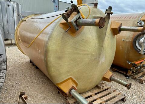 Fibre tank with movable ceiling - Free-standing tank