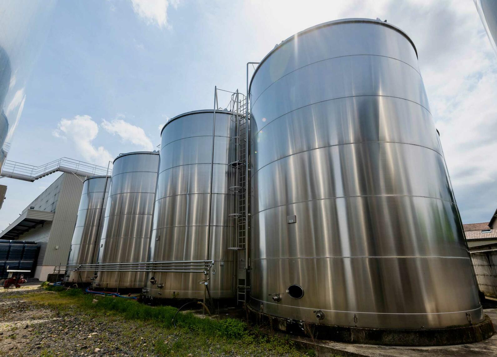 316 stainless steel tank - In-ground with flat sloping base