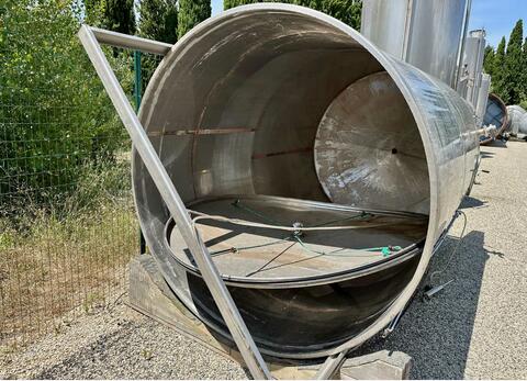 316 stainless steel tank with floating cap - Conical bottom on feet