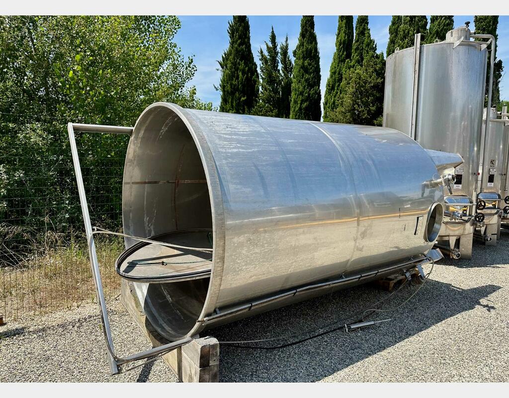 316 stainless steel tank with floating cap - Conical bottom on feet