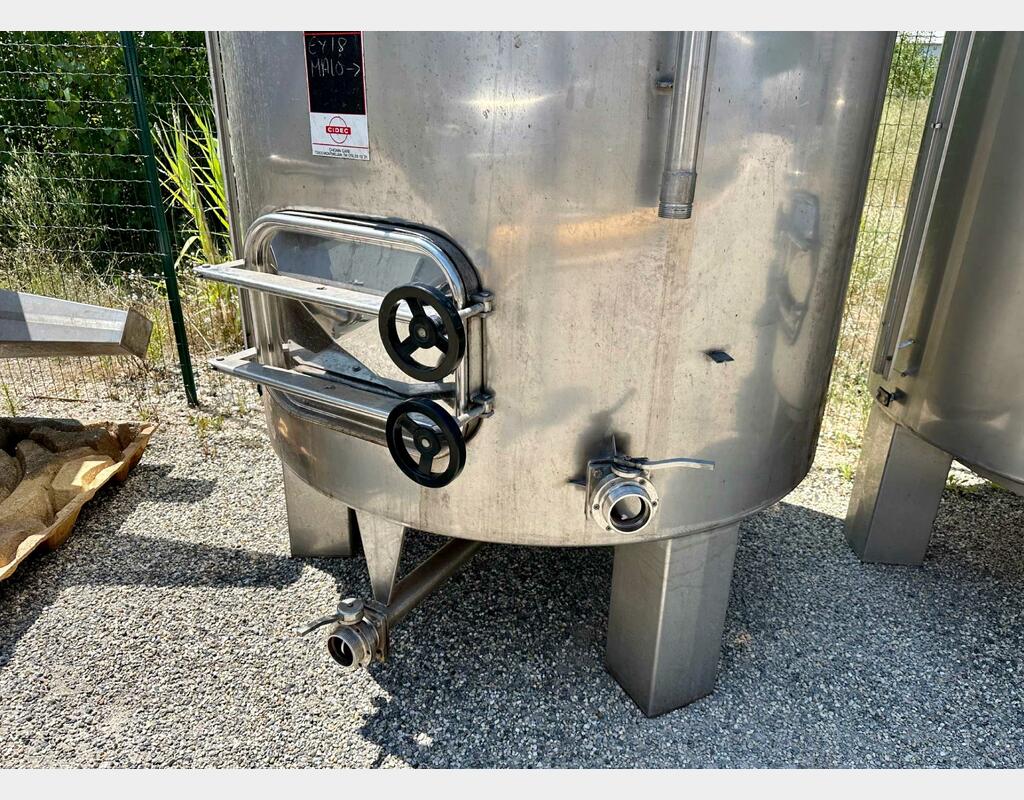 316 stainless steel tank - Conical bottom on feet