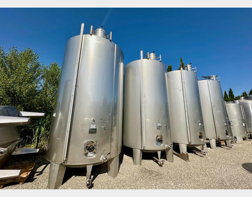 316 stainless steel tank - Conical bottom on feet