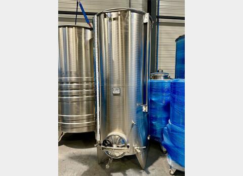 304 stainless steel tank - Floating top - Curved bottom on feet