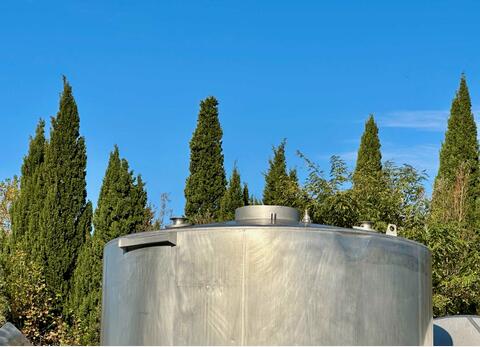 Cylindrical 304 stainless steel tank - Conical bottom on feet