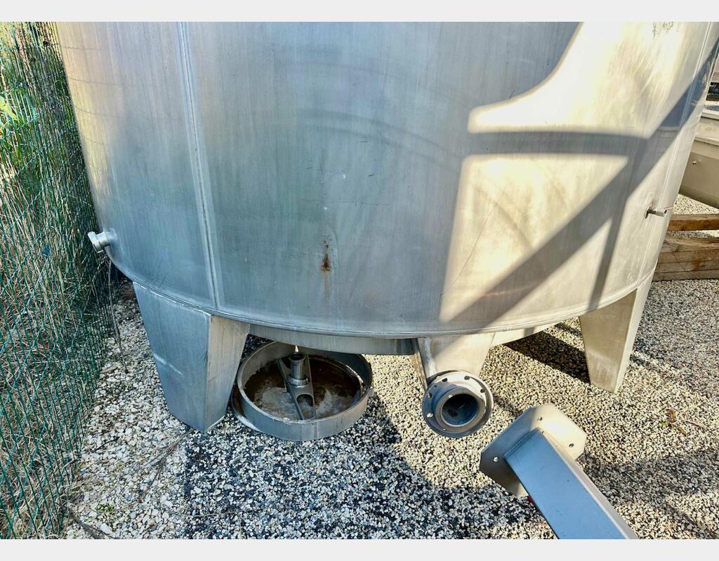 Cylindrical 304 stainless steel tank - Conical bottom on feet