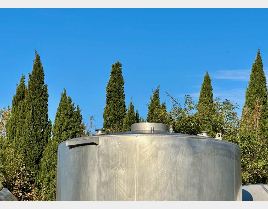 Cylindrical 304 stainless steel tank - Conical bottom on feet