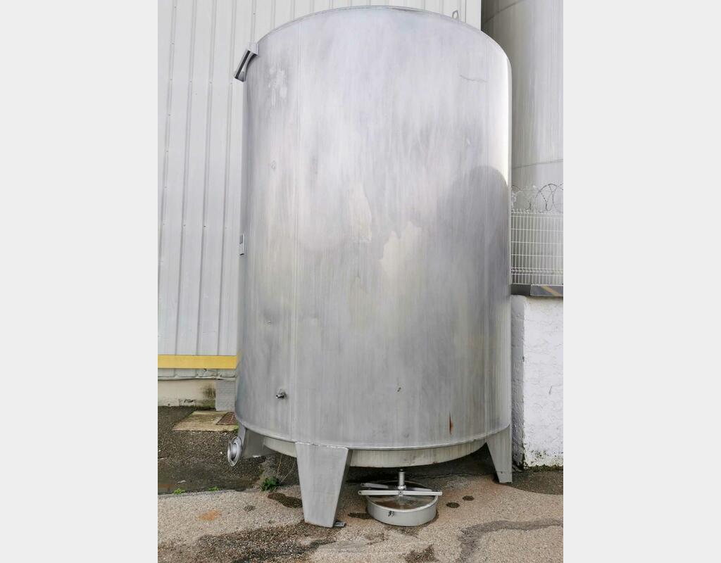 Cylindrical 304 stainless steel tank - Conical bottom on feet