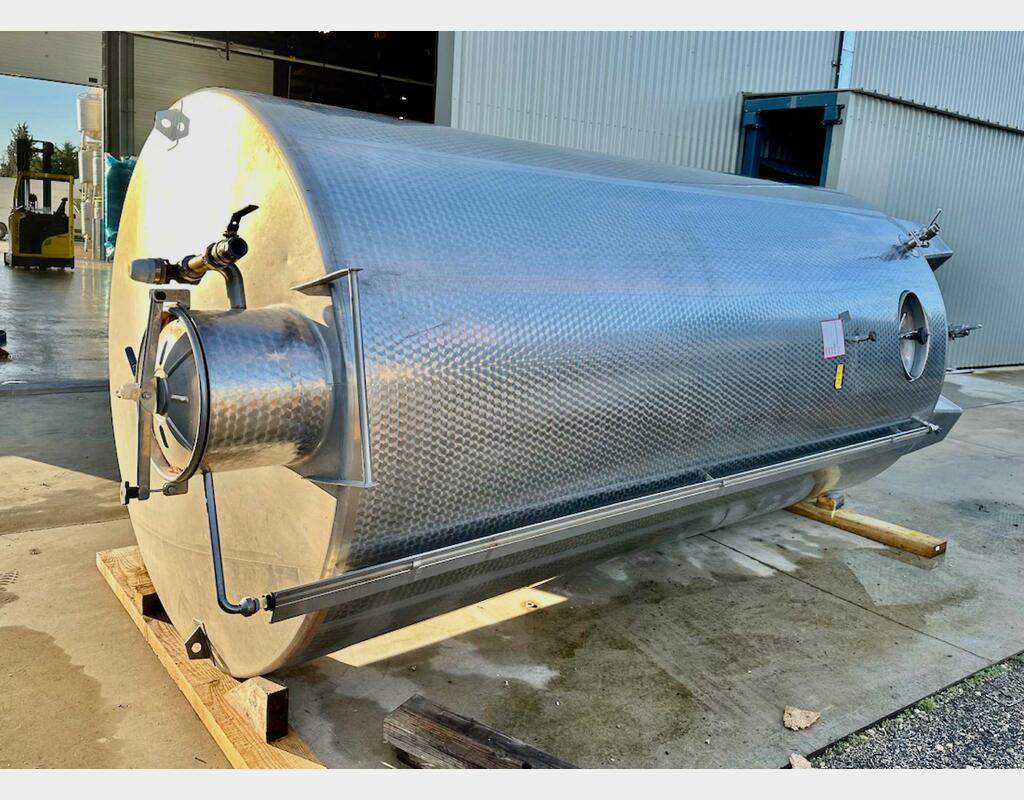 Closed vertical cylindrical stainless steel tank - On legs - Conical bottom