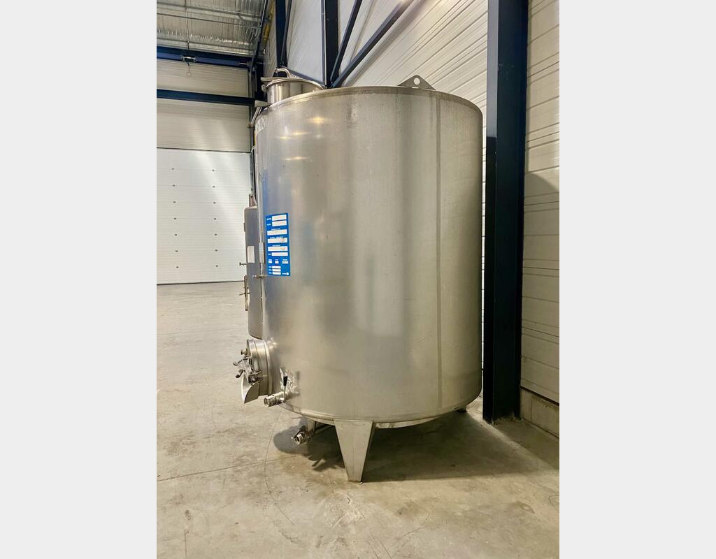 304 stainless steel tank - Closed - On feet