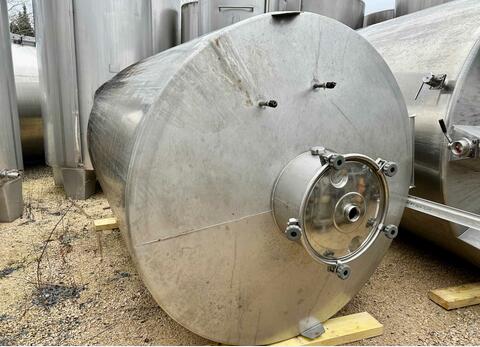 Closed stainless steel tank - Temperature-controlled - Storage