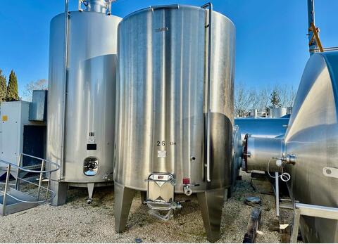 Closed stainless steel tank - Conical bottom - Storage