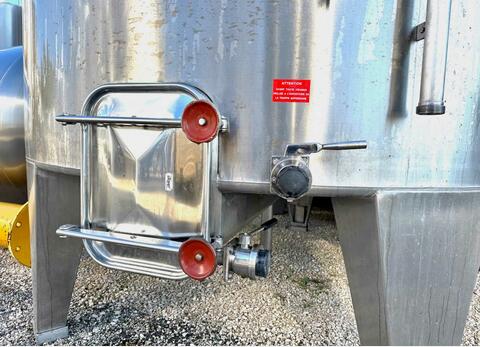 Closed stainless steel tank - Conical bottom - Storage