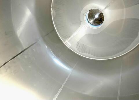 Closed stainless steel tank - Conical bottom - Storage