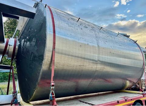 Closed stainless steel tank - Conical bottom - Storage