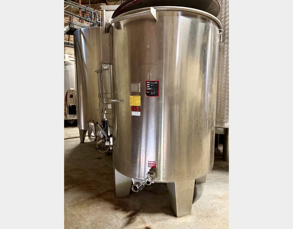 Stainless steel tank with floating cap - Storage