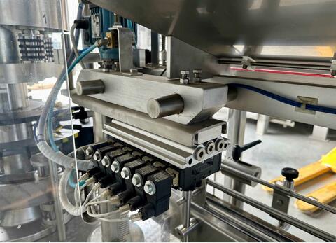 Capping machine type 4264D - For complex and tin capsules