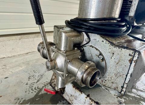 Stainless steel piston pump