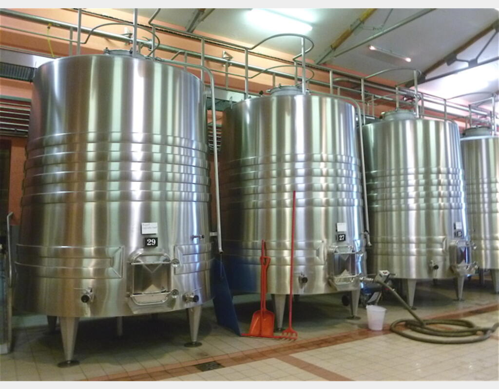 Cuve vinification INOX 304 tronconique - Volume : 131 hecto (13100 litres)